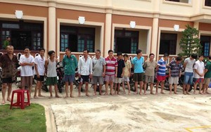 Đột kích sới gà, tạm giữ 18 đối tượng