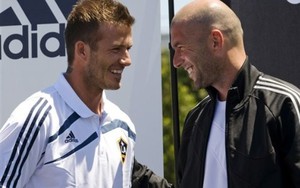 Zidane, Beckham bất ngờ trở lại sân cỏ đá World Cup