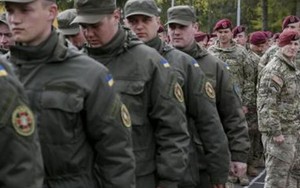 Miền đông Ukraine "án binh bất động" trên lò lửa