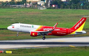 Bị khách tố tự ý đổi giờ bay: Vietjet giải thích