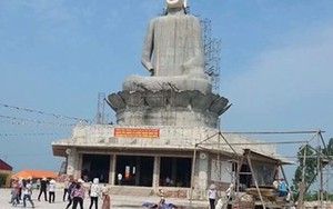 Vụ tượng Phật bị đổ sập: Đình chỉ hoạt động xây dựng tại chùa