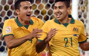 Úc thắng đậm Kuwait trong ngày khai mạc Asian Cup