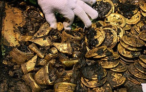 Tìm thấy mộ cổ 2.000 năm tuổi chứa đầy vàng ròng