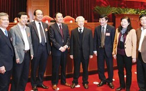 Nếu có, phải làm rõ ai chạy, chạy ai