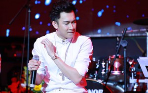 Dương Triệu Vũ phấn khích với sản phẩm trị giá tám số không