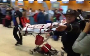Hơn 300 hành khách "suýt chết" trên máy bay Canada gặp nhiễu động