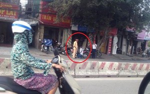 CSGT Hà Nội giật mình khi một thanh niên khuỵu gối... xin tha