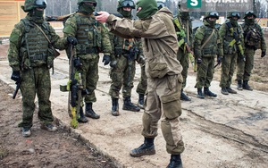 Vũ khí độc đáo: Dao kiêm súng của lính đặc nhiệm và trinh sát Nga
