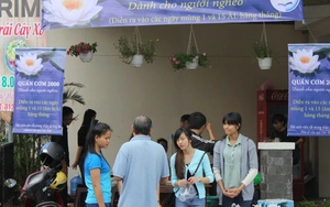 Ấm lòng những bữa cơm 2.000 đồng cho người nghèo đầu tiên ở Hội An