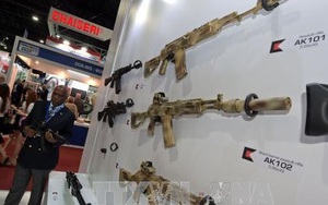 Nga cấp 10.000 súng AK cho Afghanistan
