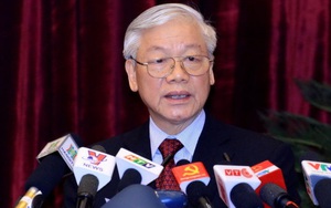 "Cứ vào đại hội lại râm ran chuyện cho tiền tặng quà"