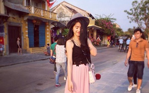 Cô giám thị xinh đẹp thường được các nam sinh nhắn tin hỏi bài