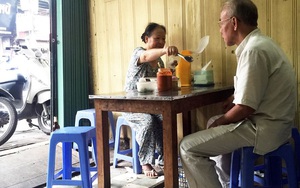 Trong quán phở, có một cuộc đối thoại khiến dân mạng "dậy sóng"