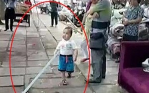 "Đầu gấu tí hon" gây sốc khi cầm gậy dọa cả phố