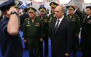 Putin đột nhiên cho 10 tướng lĩnh nghỉ việc