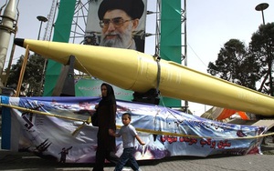 Iran khẳng định sẽ không đàm phán về chương trình tên lửa