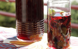 Uống trà atiso để giải nhiệt mùa hè: Không cẩn trọng cũng có thể hại gan, ruột