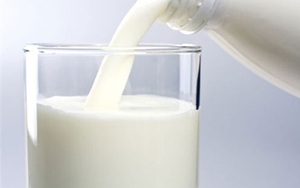 Bác sỹ Mỹ giải đáp: Sữa có thật sự gây loãng xương?