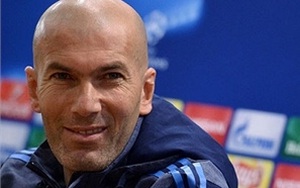 Zidane: "Tôi thua đứt Ronaldo, cậu ấy là duy nhất..."