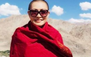 Ca sĩ Phương Thanh gây sốc vì đột ngột xuống tóc