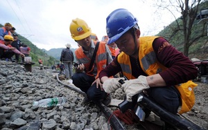 Sạt lở đất, 35 công nhân bị chôn vùi