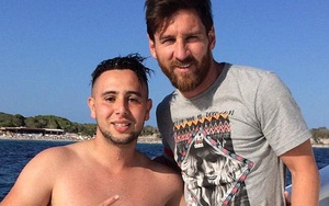 Fan cuồng bơi hơn... 1km ra du thuyền để uống rượu cùng Messi