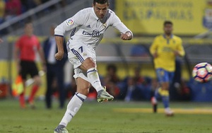 Ronaldo - Bale "im bặt", Real vấp ngã nơi đất khách