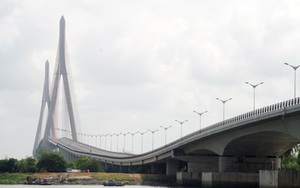 Đâm chết bạn gái rồi nhảy cầu Cần Thơ tự vẫn