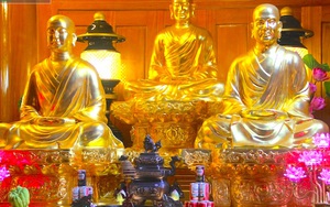 Những pho tượng dát vàng trong đền thờ độc đáo bậc nhất Việt Nam