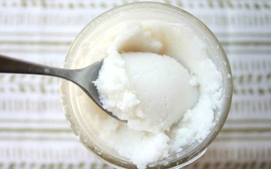 Mỗi ngày cho chồng ăn 2 thìa dầu dừa, sau 1 năm Tiến sĩ Mỹ ngỡ ngàng vì điều kỳ diệu