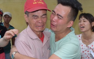 Lật tàu trên sông Hàn: Mất hết con rồi mình ơi!