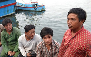 Tàu sắt có chữ Trung Quốc tông chìm tàu VN