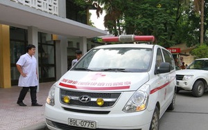 Xe cấp cứu, taxi độc quyền làm khó bệnh nhân
