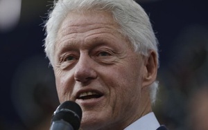 Làm phim về "con rơi" của ông Clinton
