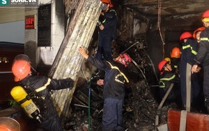 Cảnh sát phá tường cứu 7 người say ngủ trong căn nhà bốc cháy