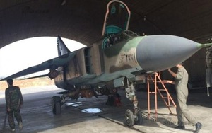 Chiến đấu cơ Syria lại rụng khi phiến quân nhận hàng trăm tên lửa