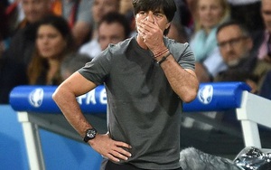 CLIP: Joachim Loew thất hứa, tiếp tục trò "mất vệ sinh"