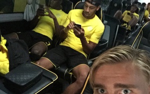 Cả đội Borussia Dortmund rủ nhau đi bắt Pokemon