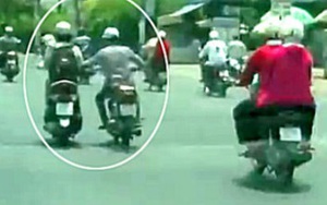 Bố đưa con trai bị truy nã về tội cướp giật ra đầu thú
