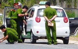 Điều tài xế taxi ở trung tâm Sài Gòn đến nghĩa trang để cướp