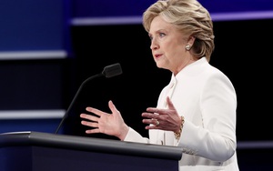 Bà Clinton "né" câu hỏi về bắn máy bay Nga ở Syria