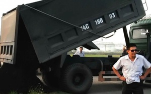 Thanh tra giao thông bất lực để xe vi phạm tẩu thoát