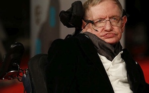 Stephen Hawking: “Thời kỳ nguy hiểm nhất trên Trái đất đã bắt đầu”