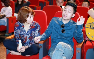 Vừa về nước, Hà Trần lao vào tập luyện với Tùng Dương