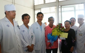 Chiều nay, “người tù thế kỷ” xuất viện