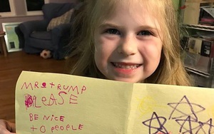 Hàng loạt trẻ em Mỹ gửi thư xin "ông xấu tính" Trump đối xử tốt với mọi người