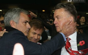 Sợ ra đường, Van Gaal tính vội chuyện tương lai