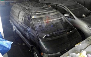 "Giải cứu" ô tô, xe máy bị nhấn chìm trong tầng hầm chung cư