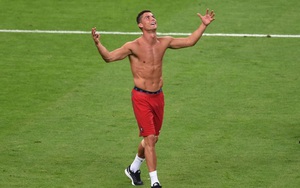 Ronaldo: Khi đầu gối vẫn đau nhưng trái tim không còn rỉ máu