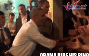 Giải đáp hành động tháo nhẫn khi bắt tay của TT Obama